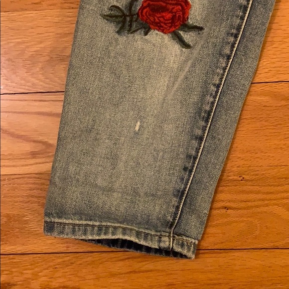 ONLY ripped and embroidered jeans/Size 30 - Picture 7 of 7